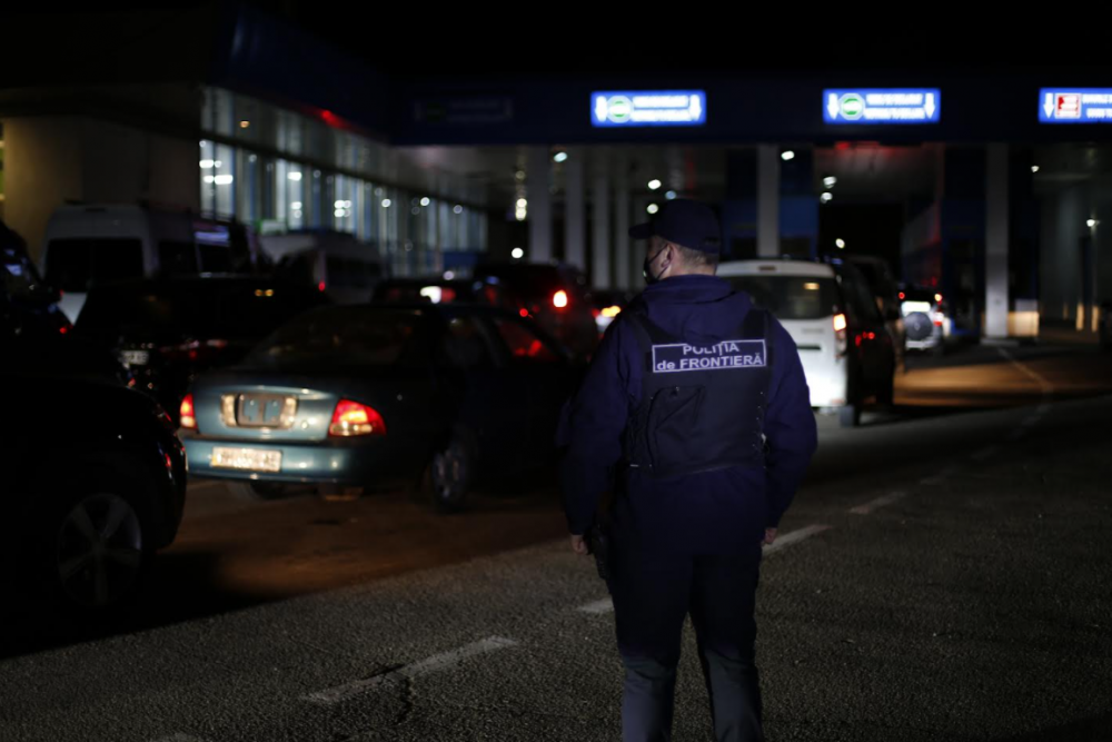 FLASH // Polițist de frontieră cercetat pentru implicare în organizarea migrației ilegale